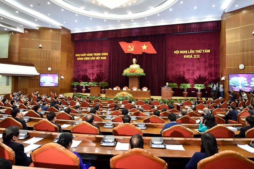 Ban hành Nghị quyết về Chiến lược phát triển bền vững kinh tế biển Việt Nam đến năm 2030, tầm nhìn đến năm 2045